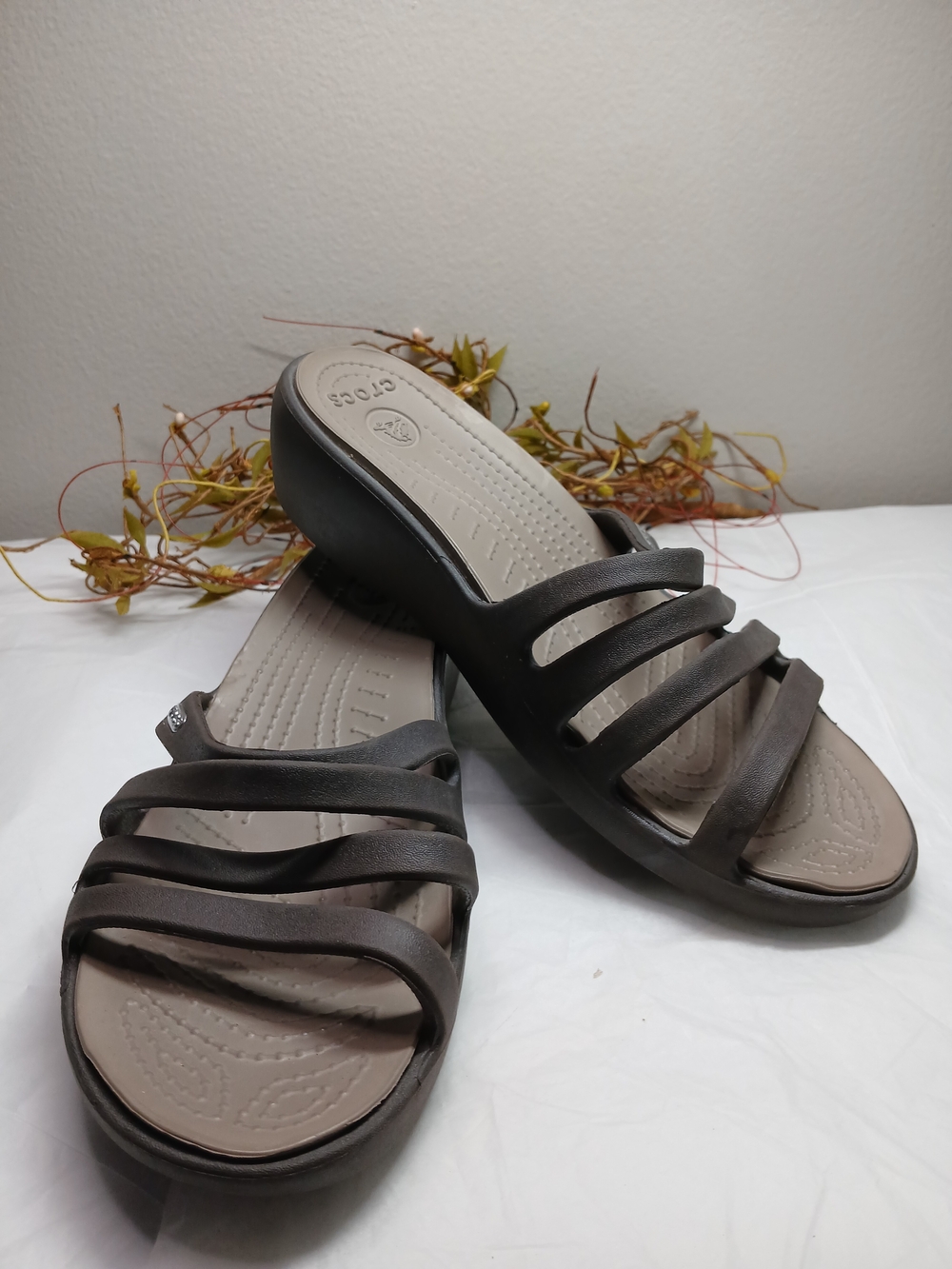 CROCS Women's Brown Slide Strappy Sandals with Taupe Footbed